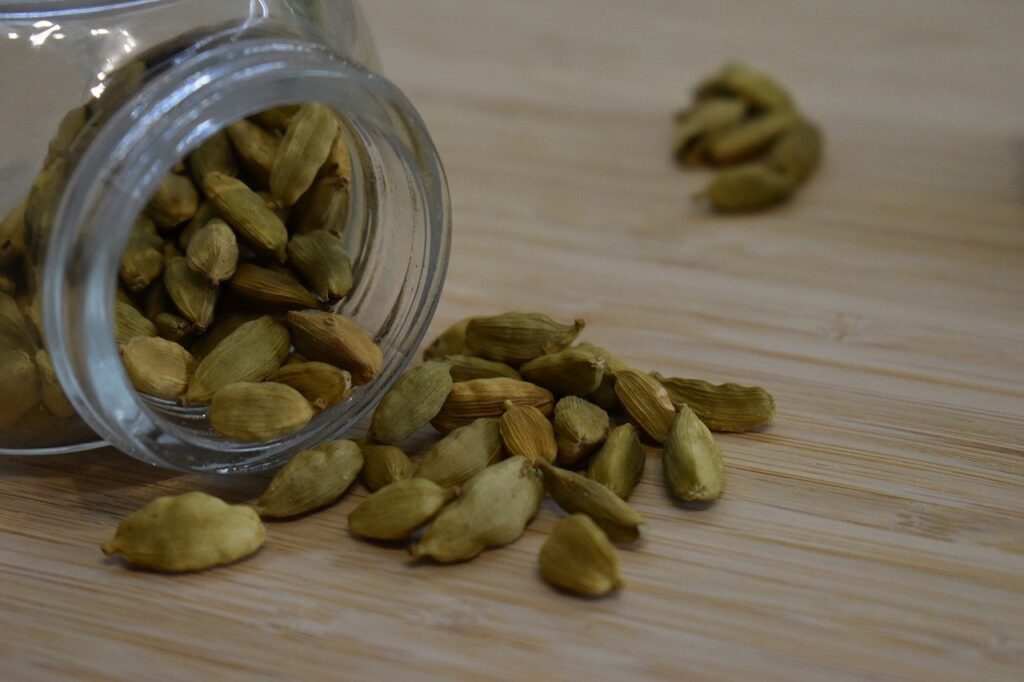 cardamom, spices, seeds-8249437.jpg