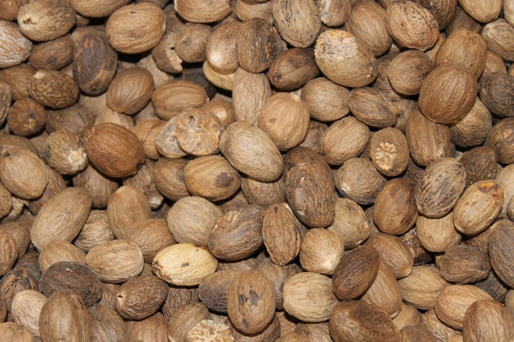 nutmeg, seasoning, cook-5002897.jpg